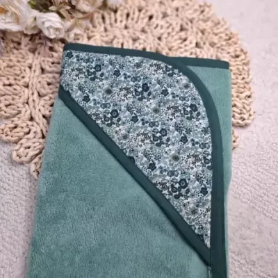 Cape de bain motif liberty